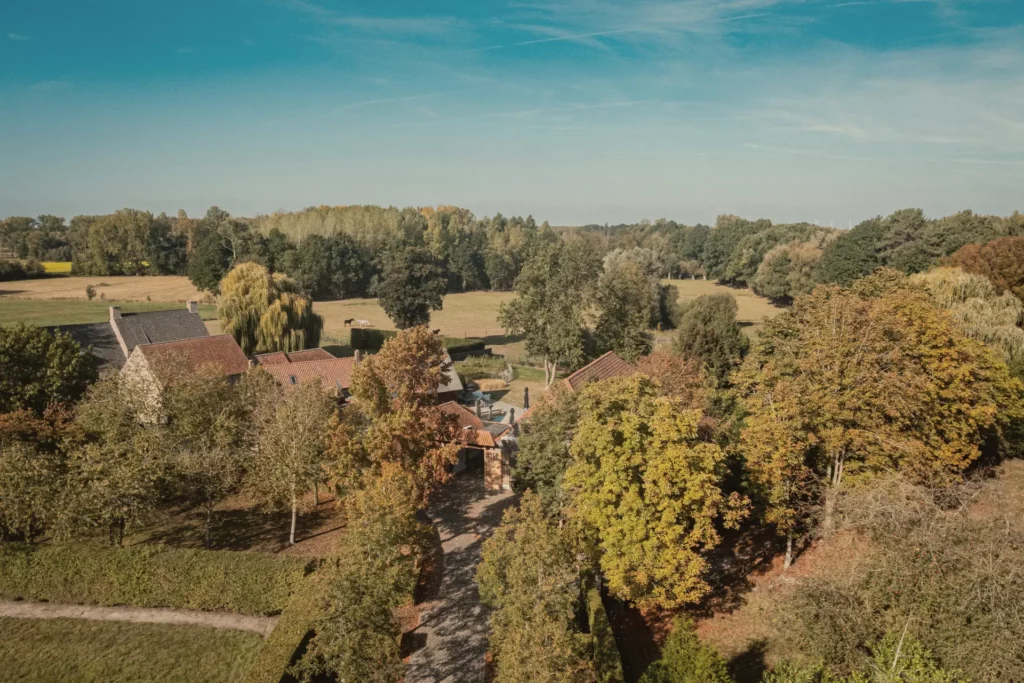 Luchtfoto van het landelijke landschap rond Diepenbroekhof in Londerzeel